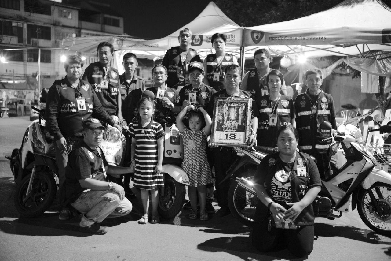 ภาพ: เหล่าจิตอาสา (ผลงาน อาจารย์ตุลย์ หิรัญญลาวัลย์)