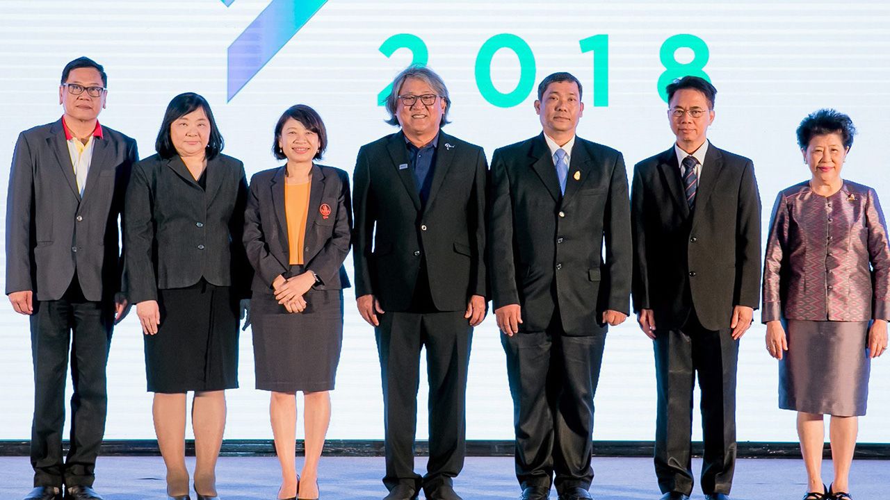 พัฒนาต่อ - ศีลชัย เกียรติภาพันธ์ เปิดงาน “EDUCA 2018” มหกรรมทางการศึกษาเพื่อพัฒนาวิชาชีพครู ครั้งที่ 11 โดยมี รศ.ดร.อนุชาติ พวงสำลี, รศ.ดร.สุมาลี ชิโนกุล, ดร.ทินสิริ ศิริโพธิ์ และ รศ.ดร.ไมตรี อินทรประสิทธิ์ มาร่วมงานด้วย ที่อิมแพค เมืองทองธานี วันก่อน.