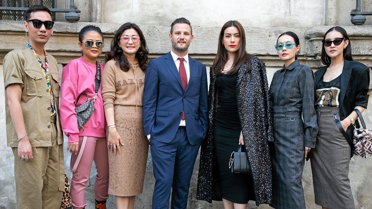 เท่ตามฤดู - ฟรานเชสโก้ เดอแอนตูโน่ จัดแฟชั่นโชว์คอลเลกชันสปริง/ซัมเมอร์ 2018 ของแบรนด์ แม็กซ์ มาร่า ในงานมิลาน แฟชั่น วีค 2018 โดยมี โศภนา เลวิจันทร์, เสาวคนธ์ พรพัฒนารักษ์, จงกล พลาฤทธิ์ และ คิมเบอร์ลี่ แอน เทียมศิริ มาร่วมงานด้วย ที่เมืองมิลาน ประเทศอิตาลี วันก่อน.