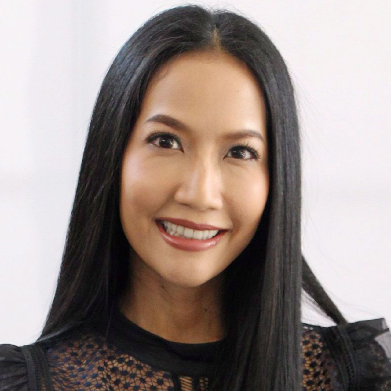 ทุ่มเทหนักมาก ละคร “สาปกระสือ” ช่อง 8 ของผู้จัด เอ๊ะ-อิศริยา จ่อออนแอร์ 24 ก.ย.นี้ เจ้าตัวถึงกับฝังตัวคุมตัดต่อ-ซีจี แทบทั้งวันทั้งคืน โถ...แบ่งเวลางาน ให้หนุ่มๆ ได้ทำแต้มบ้าง คริๆ.