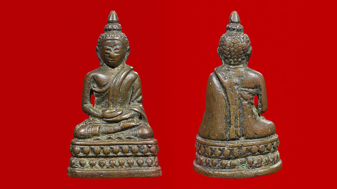 พระกริ่งสวนเต่า ปางสมาธิ.