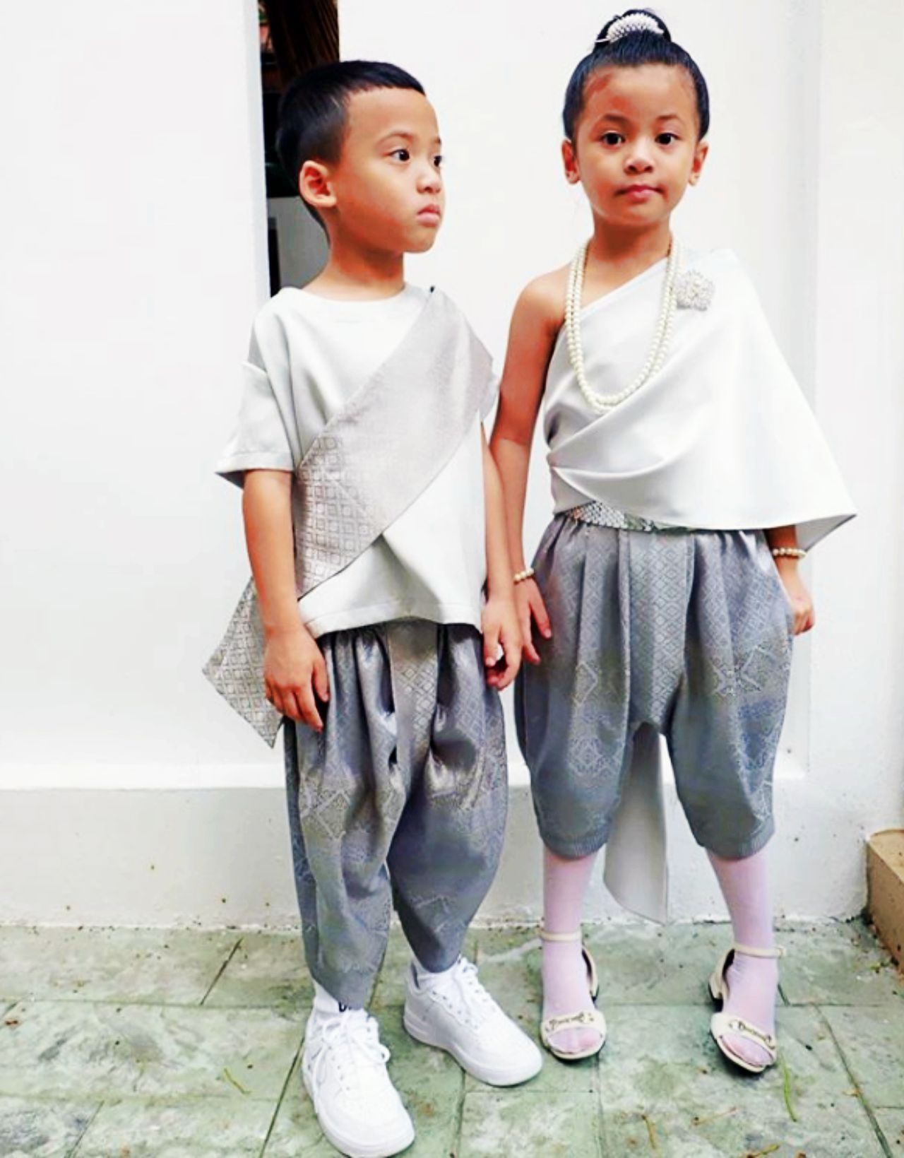 น้องแฝดบีน่าบลูคลิน ลูกแม่นานา ฝรั่งสไตล์