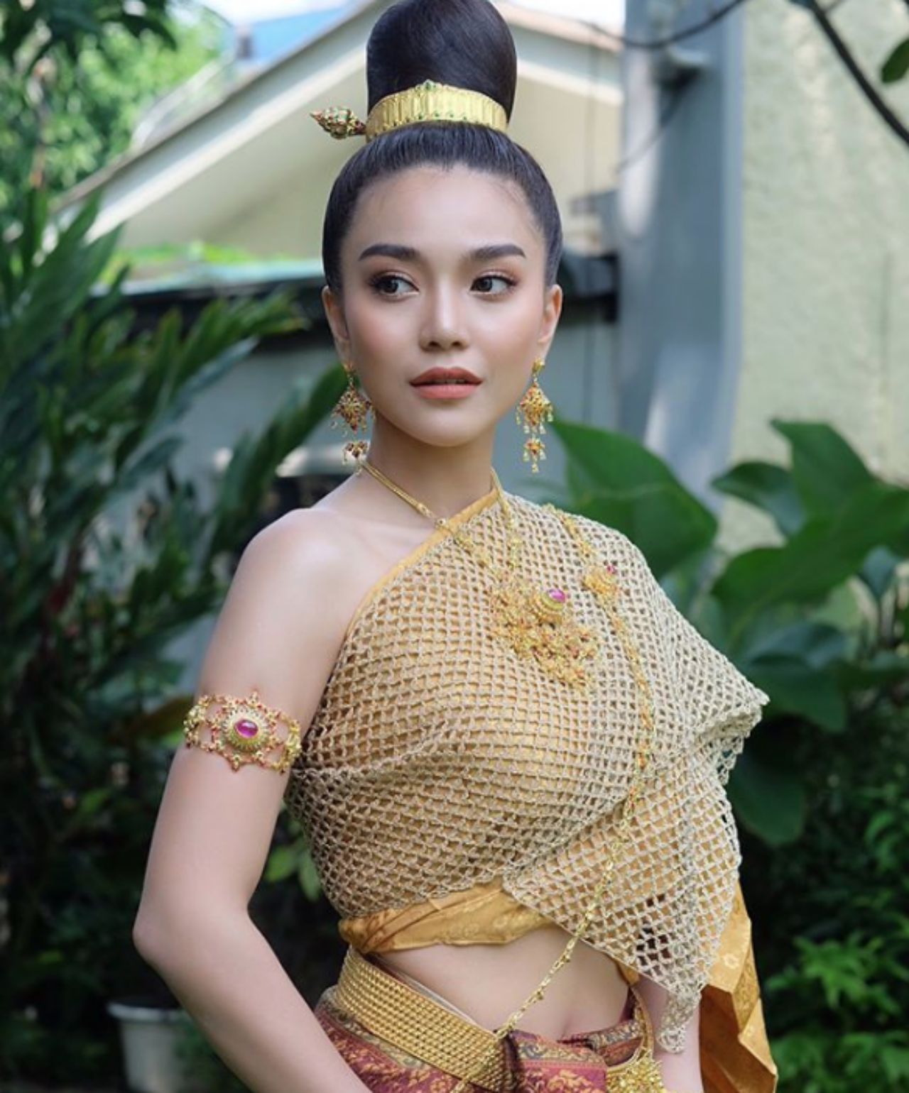 แม่หญิงจันทร์วาด