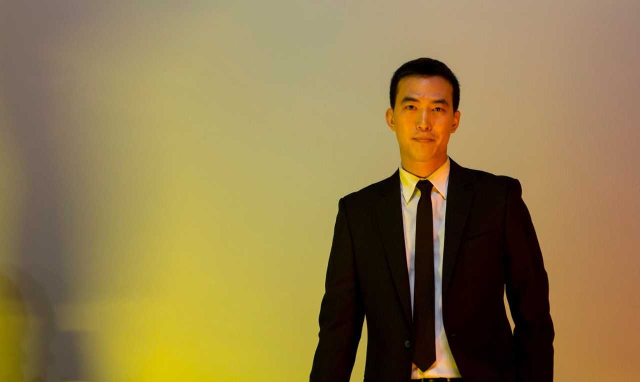 สตาร์พิคส์ไทยฟิล์มอวอร์ด Starpics Thai Film Awards 2558 บทภาพยนตร์ยอดเยี่ยม จอช คิม จากพี่ชาย My Hero หรือ How To Win At Checkers (Every Time) ใครอยากดู รอไปดูกันได้เริ่ม เสาร์ที่ 21 เมษายนนี้แล้วที่ ซีเนม่า โอเอซีส Cinema Oasis สุขุมวิท 43 