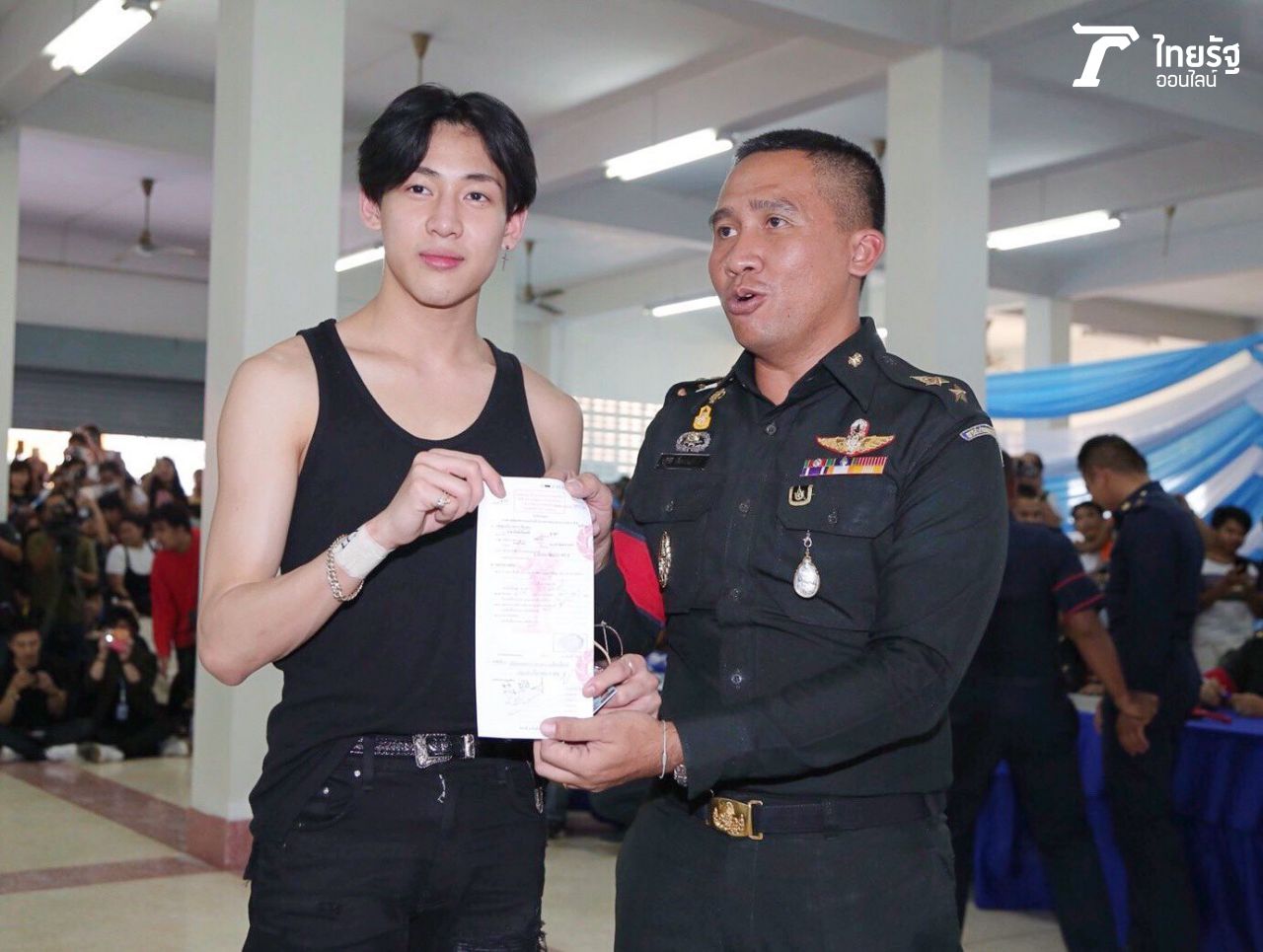 ช่วงบ่ายแอบเสื้อกล้ามเบาๆ 