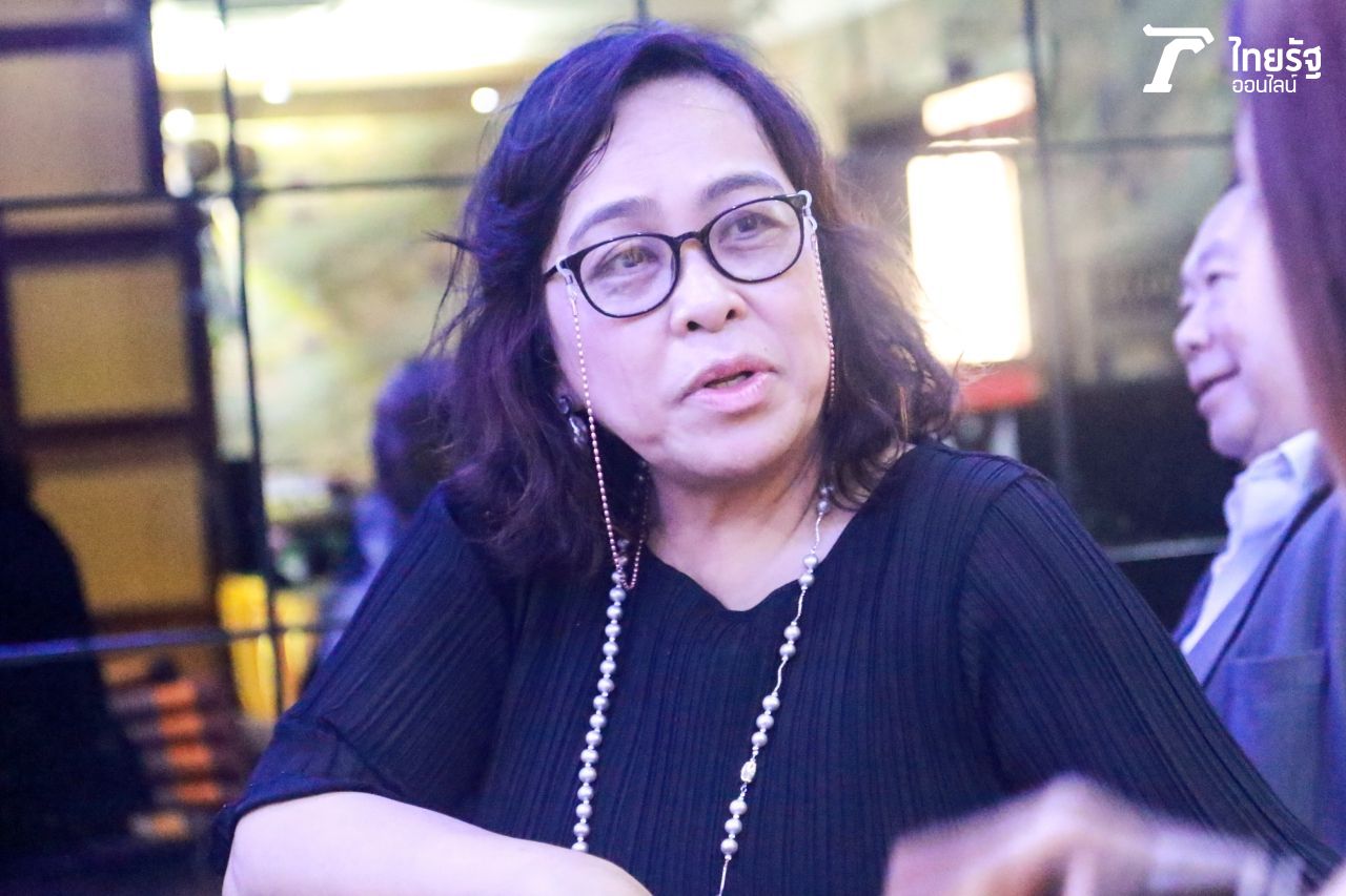 ชนากานต์ พรหมพันธ์ หรือ ติ๋ง สาวใหญ่วัย 58 ปี เจ้าของธุรกิจร้านอาหารไทย honey restaurant 