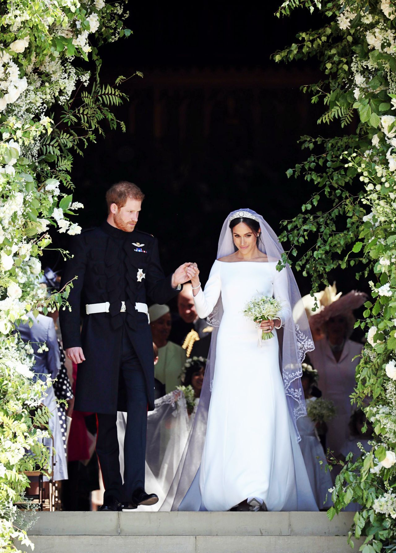 ชุดเรียบหรู ไร้การปักเย็บเว่อร์วัง เข้ากับเธอ