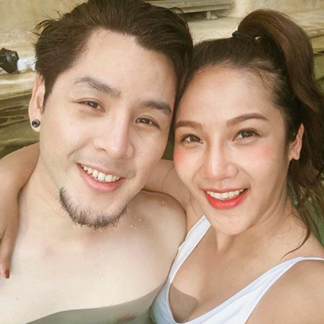 ยกให้ทั้งตัวและหัวใจกันไปเล้ย ทอม รูม39 ซาบซึ้งถึง สาวฟิล์ม โพสต์สุดซึ้ง! ถึงเมียรัก ว่าเป็นเบื้องหลังคนที่คอยเคียงข้างทุกๆ เรื่องที่อยากจะทำ.