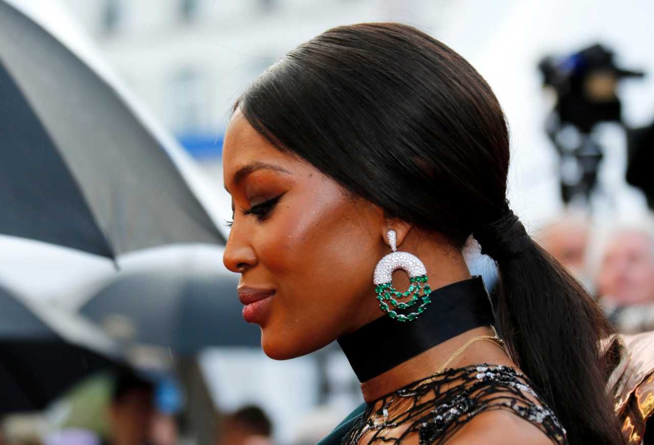 สวยจริงจัง ไม่ต้องพึ่งหมอ 