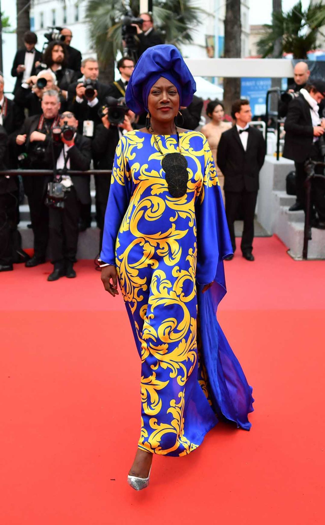 มาดมั่นจริง! อีกหนึ่งคณะกรรมการตัดสินรางวัลคานส์ Khadja Nin ชอบชุดเด่นมีสไตล์จัด ให้นิยามของคำว่า แม่มา ได้หมด 