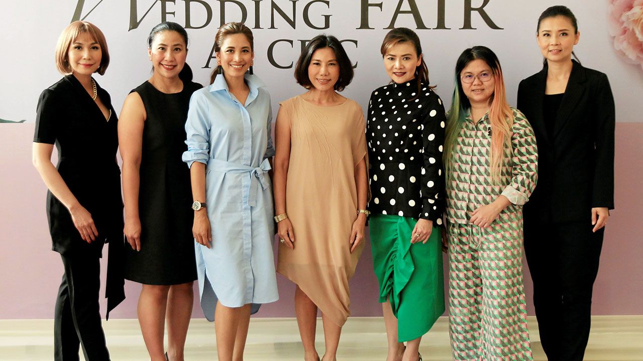 ครบเครื่อง ศุภานวิต เอี่ยมสกุลรัตน์ จัดงาน “เวดดิ้ง แฟร์ แอ็ด ซีดีซี 2018” แนะนำแพ็กเกจงานวิวาห์ โดยมี เพลินพิศ โกศลยุทธสาร, ศิริวราภรณ์ ชุมสงค์, มธุรดา วงศ์ไวโรจน์และ กมลพรรณ ตั้งวงศาทอง มาร่วมงานด้วย ที่คริสตัล เซ็นเตอร์ เลียบทางด่วน รามอินทรา วันก่อน.
