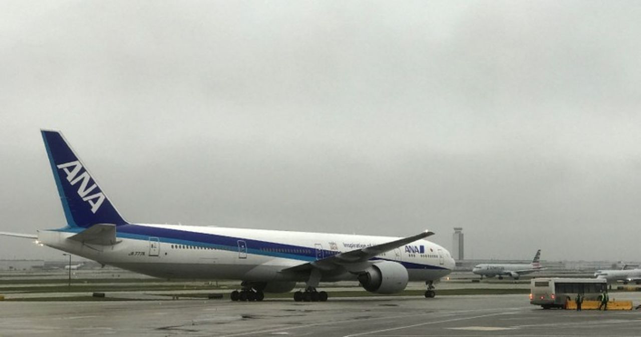 ภาพประกอบ: เครื่องบินโดยสารของสายการบินANA