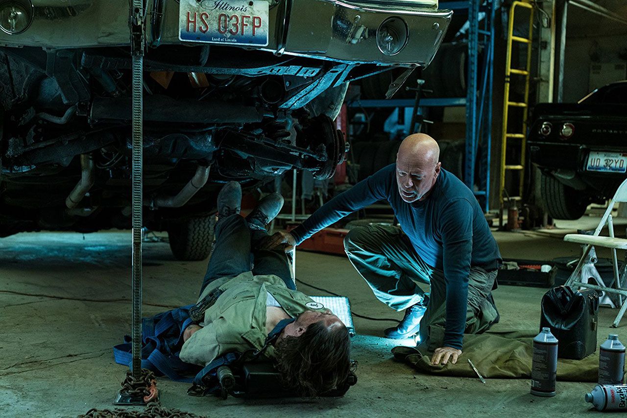 ฉากชวนสยองสไตล์ผู้กำกับ อีไร ร็อธ ยังคงมีในเรื่องนี้