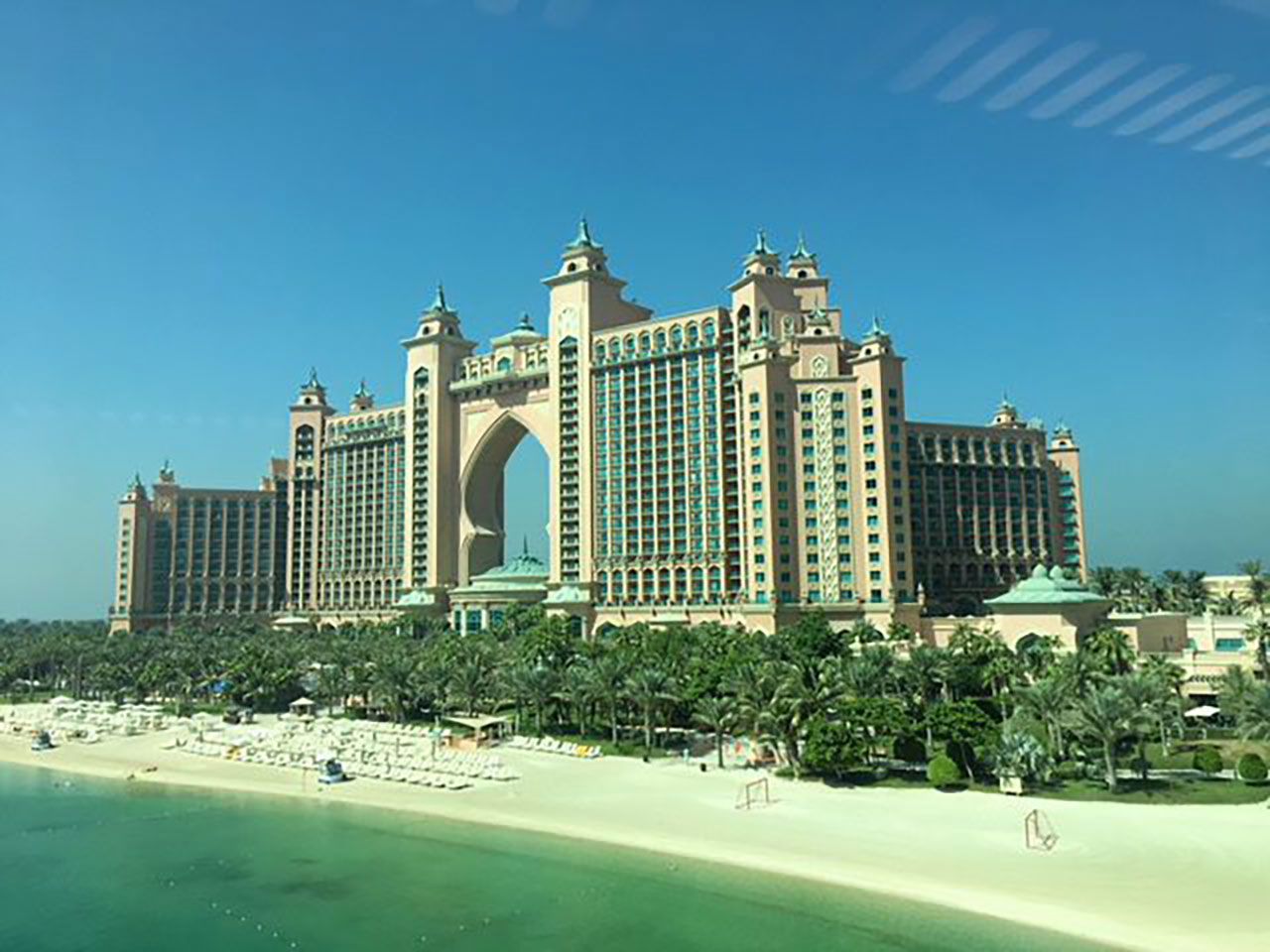 โรงแรม Atlantis the Palm บนเกาะ The Palm Islands.