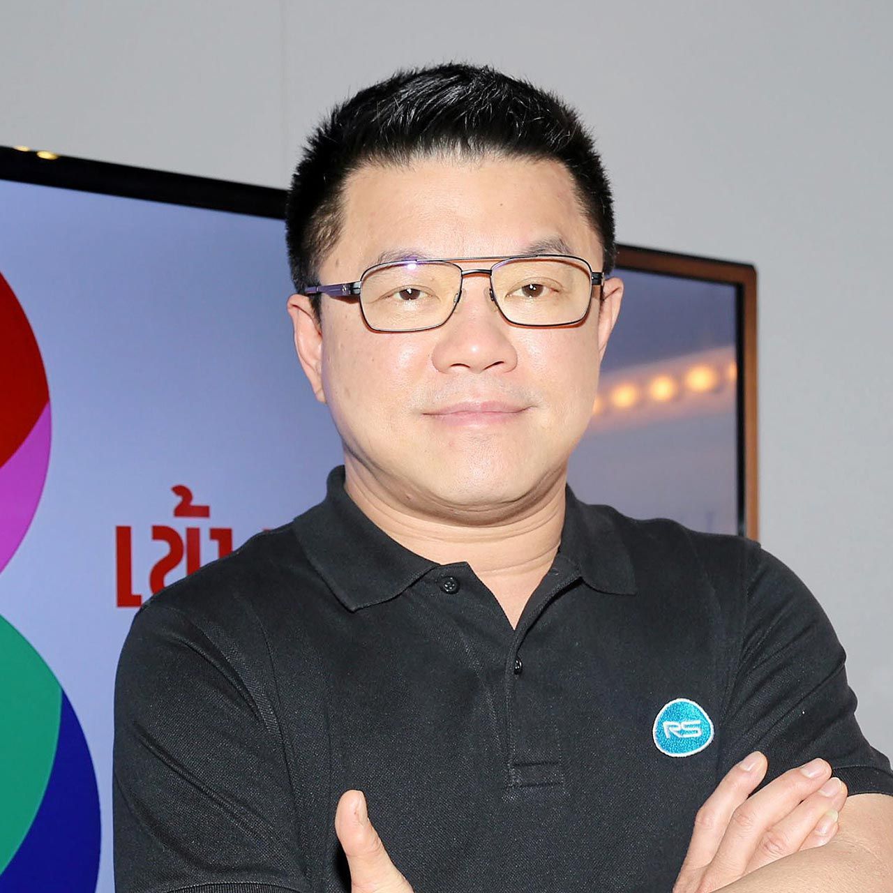 ยิ้มไม่หุบ เฮียฮ้อ สุรชัย ซีรีส์ “ลิขิตแค้นแสนรัก” เรตติ้งพุ่งแรงติดพระเอก “อาชิส ชาร์มา” กันเป็นแถว งานนี้ เฮียฮ้อ เตรียมจัดแฟนมีตติ้งด่วนเลยค่า แฟนๆเรียกร้อง.