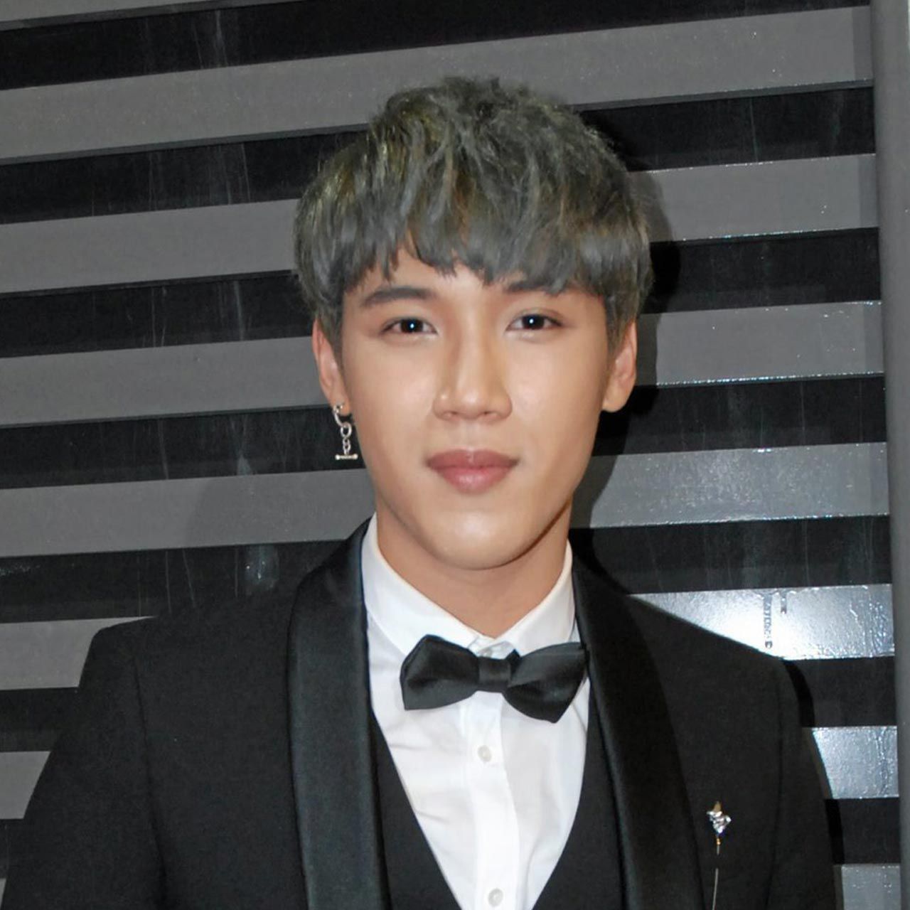 ฮั่น อิสริยะ เผยแล้ว ไม่ต่อสัญญา คู่จิ้นอย่าง แกงส้ม-ธนทัต แท็กทีม “ขอชั้นไปด้วยคน” เลือกไม่ต่อสัญญา.. ขอโบยบินเป็นอิสระอีกคน.