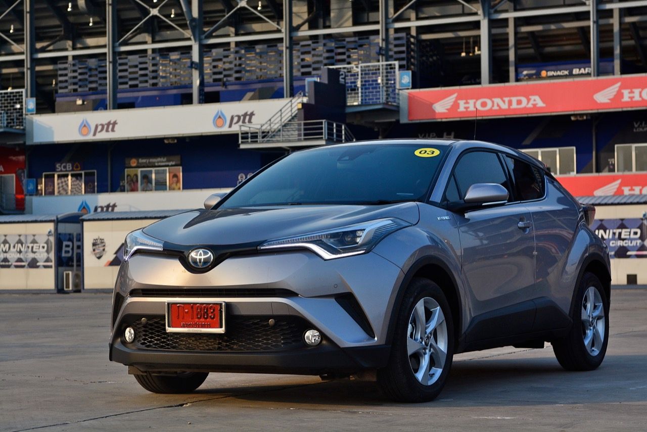 Toyota C-HR รุ่น HV Hi