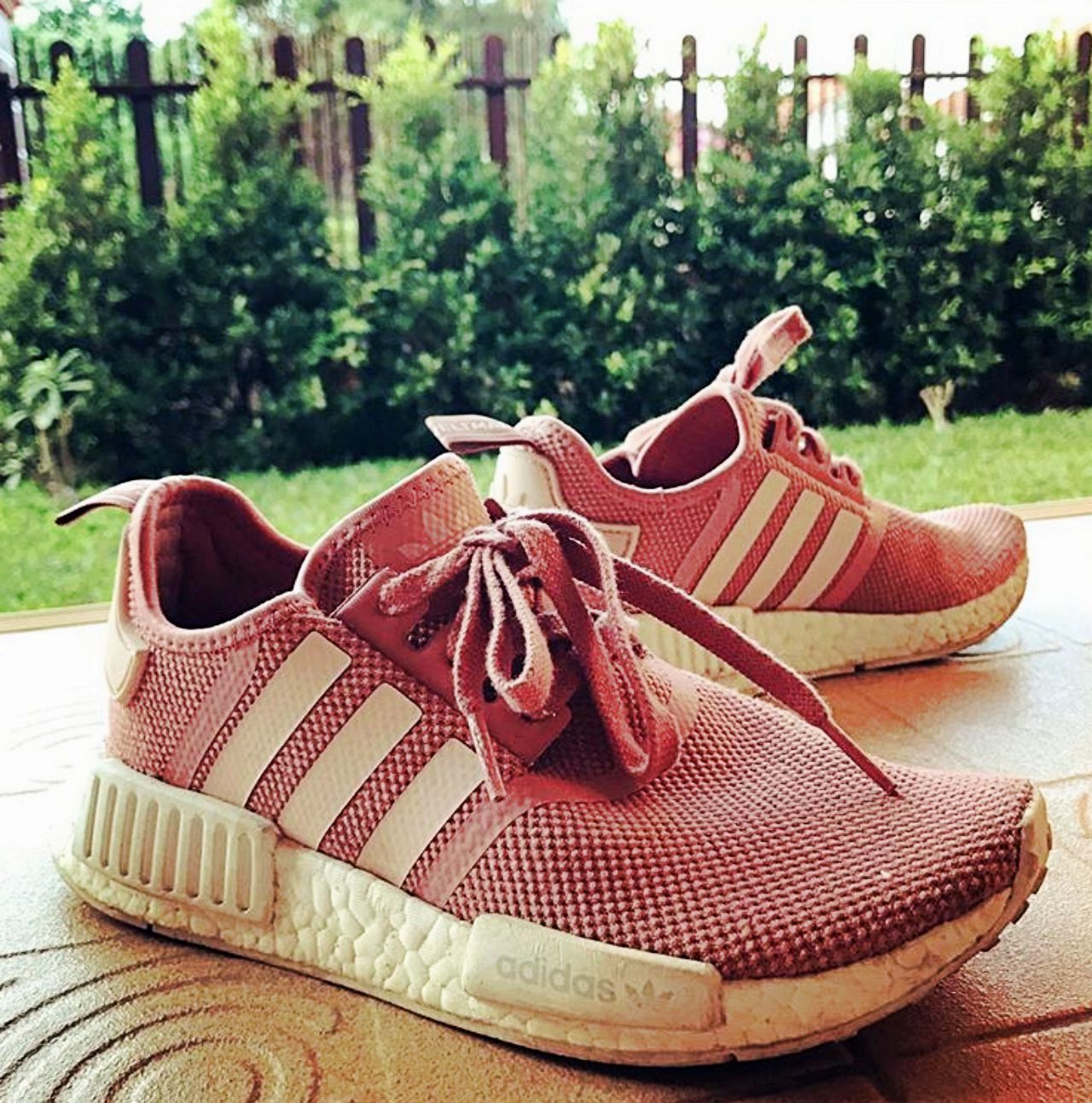 รองเท้าโปรด