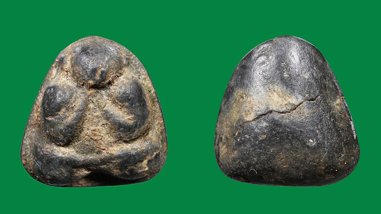 พระปิดตาปิลันทน์ สมเด็จพระพุฒาจารย์ (ม.จ.ทัต เสนีย์วงศ์) วัดระฆังโฆสิตาราม ของ ตรี บางแค.