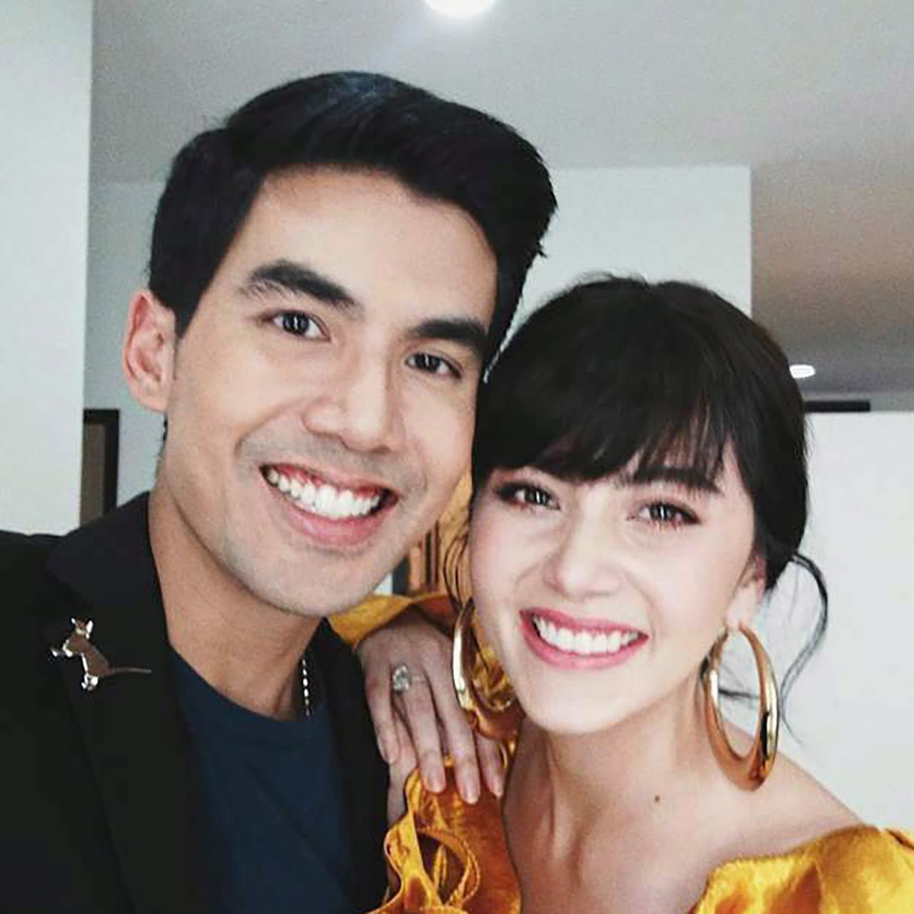 วันนี้เป็นวาเลนไทน์ครั้งแรกหลังจาก เต๋อ&ใหม่ ยอมรับว่าคบ กัน...งานนี้ชาวโซเชียลจับจ้องกันให้ดี จะมีโชว์หวานหรือทำเซอร์ไพรส์อะไรมั่ง เพราะฝ่ายชายก็โรแมนติกอยู่นะ อิ๊ๆ.