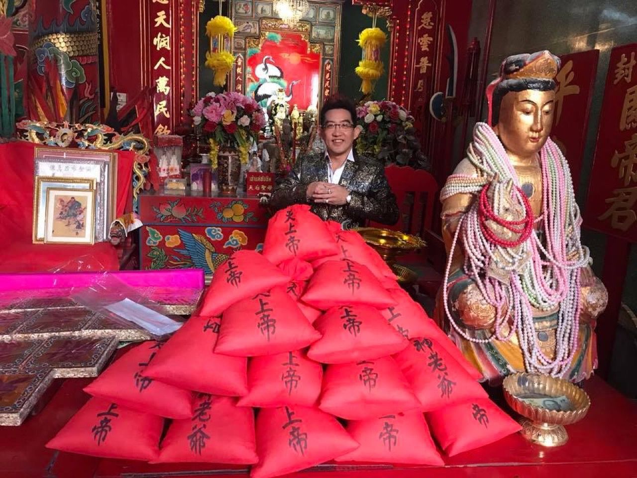 อ.คฑา ชินบัญชร