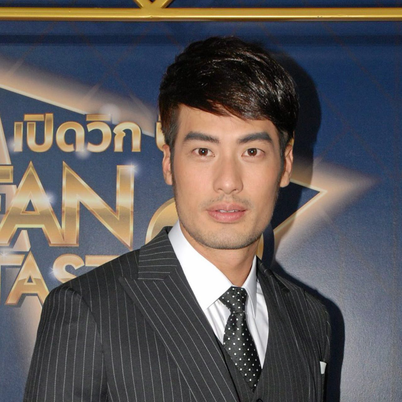 นานๆจะได้ออก งานคู่ลูกชาย แม่งามทิพย์ เลยฟ้องนักข่าวต่อหน้า บอย–ปกรณ์ “อยากให้เค้ามีแฟน ไม่ได้ห้ามเลย วันใหม่ ก็โตแล้วช่วยเลี้ยงน้องได้”...อยากเป็น ย่า แล้วล่ะซี้.