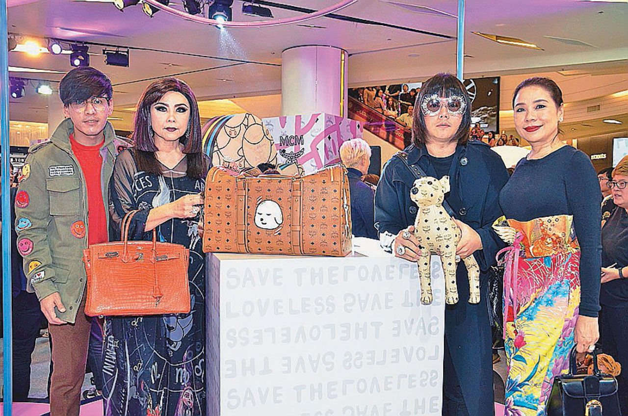 แฟนคลับ MCM...ปัณณวิชญ์ จุ่นแปลก, คู่แม่ลูก “ลี-ภัทรพล พึ่งบุญพระ” และ สิริยส เทพหัสดิน ณ อยุธยา.