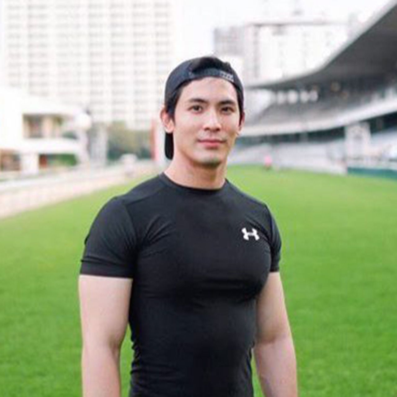 นอกจากหน้าหล่อ หนุ่มสน ยุกต์ ยังแน่นไปทั้งตัว ช่วงนี้ฟิตหนัก รางวัลของคนขยันออก กำลังกาย อกอวบอูม เอ้ย! กล้ามอก กล้ามท้อง มาเต็ม จนเสื้อคับ!