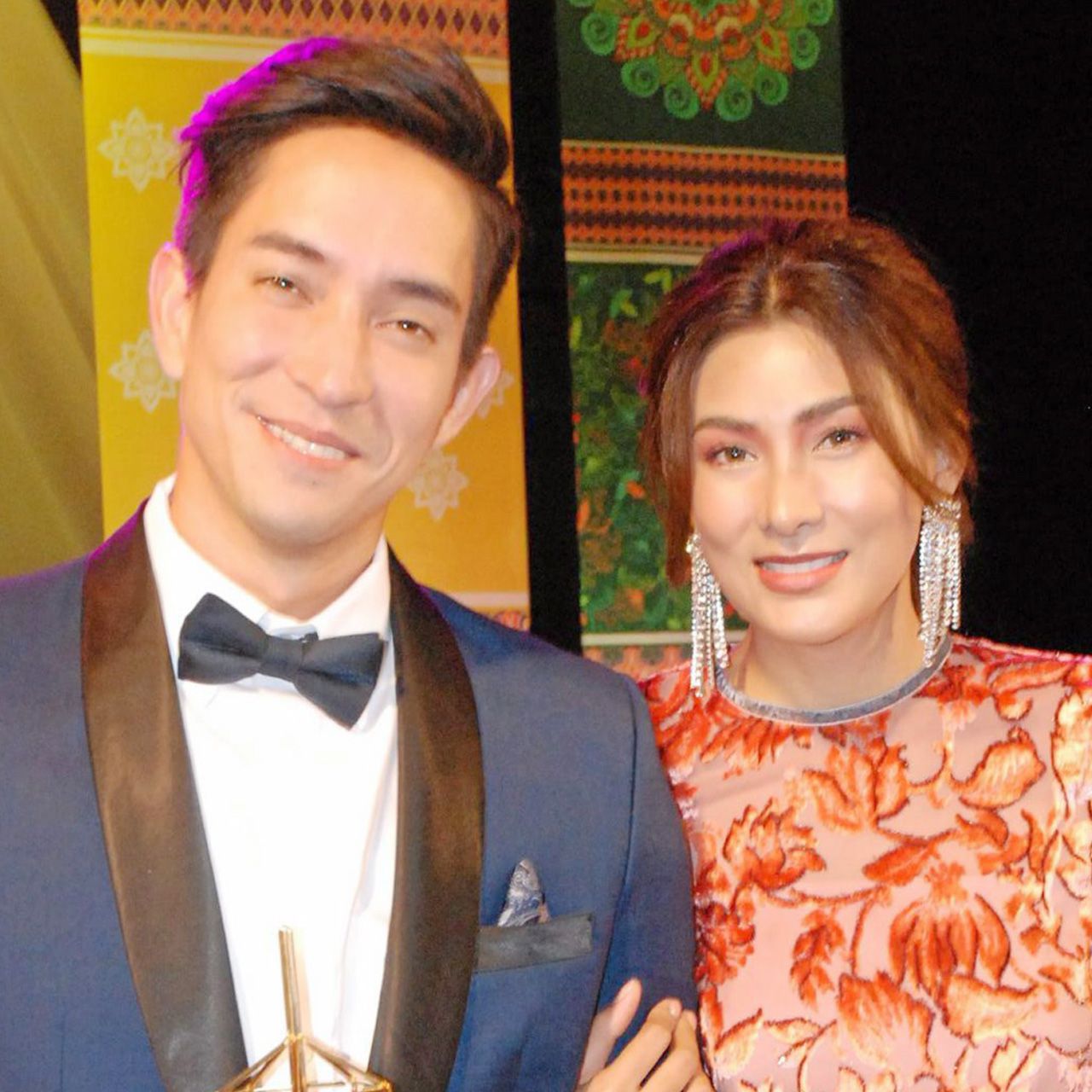 สงกรานต์นี้ใครต่อใคร แพลนเที่ยวยาวไปๆ แต่คู่นี้ หลุยส์ สก๊อตต์ กับ นุ่น รมิดา ควงคู่กันรับทรัพย์ ที่ จ.เชียงใหม่---ใครสนใจสาดน้ำ ประแป้ง เชิญได้เลยเจ้า...า.