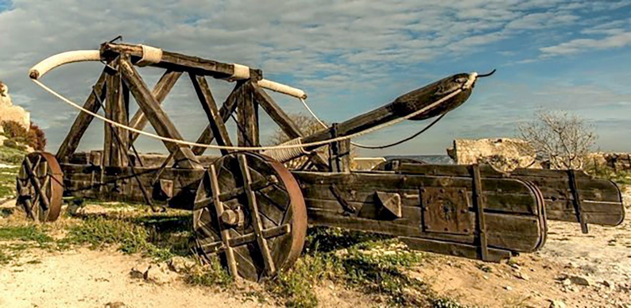 คาตาพัลต์ (catapult)