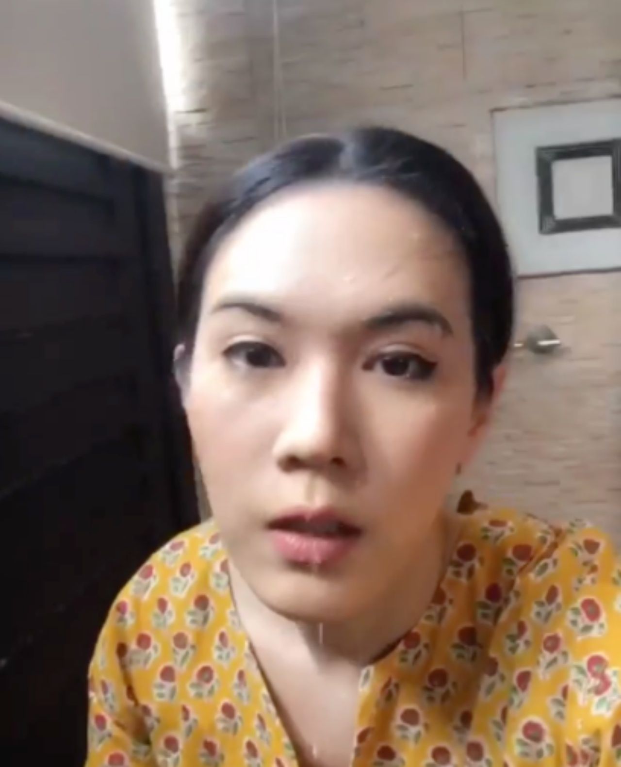 เมย์ เฟื่องอารมย์