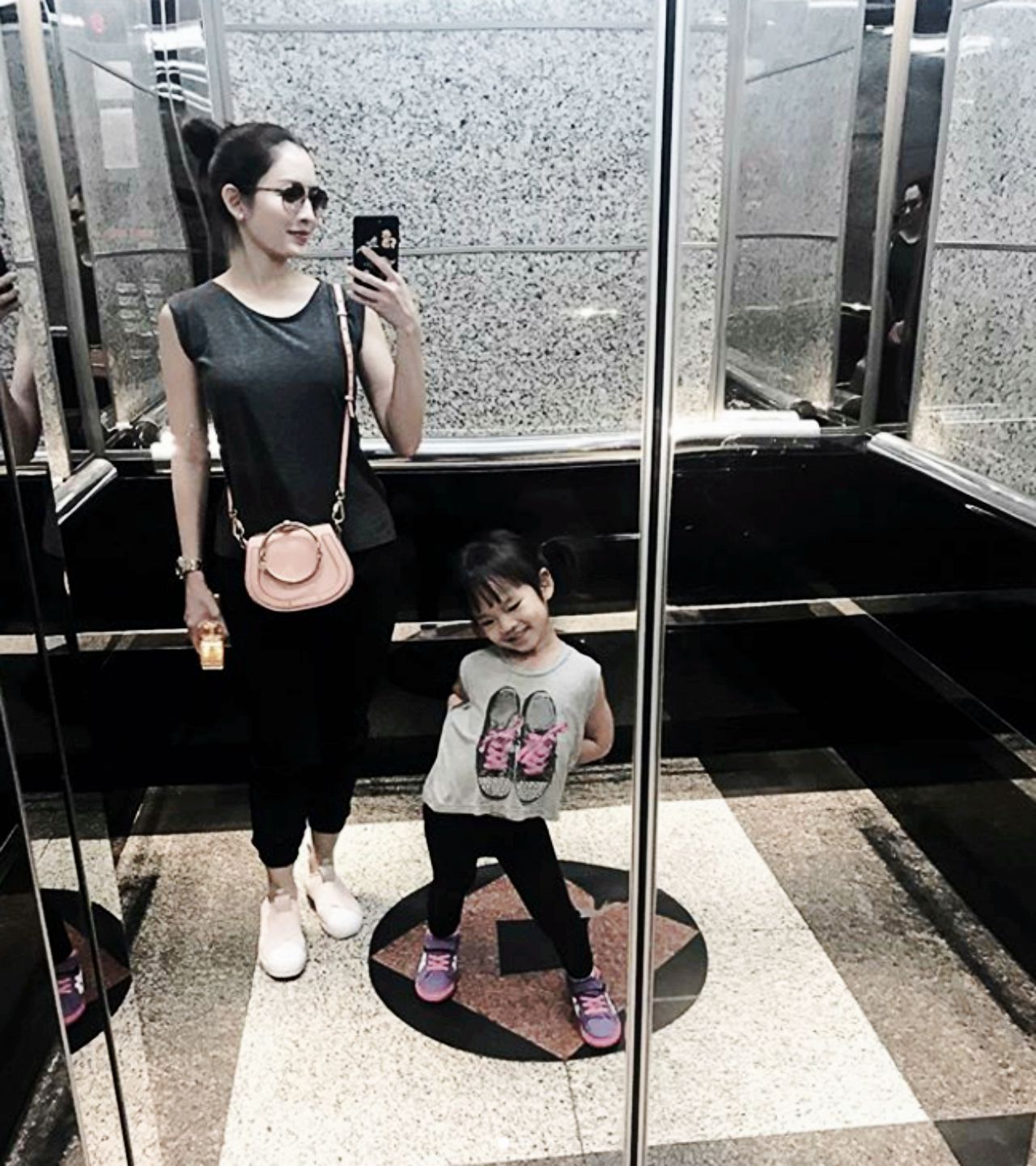 ทะเล้นๆ กันไป