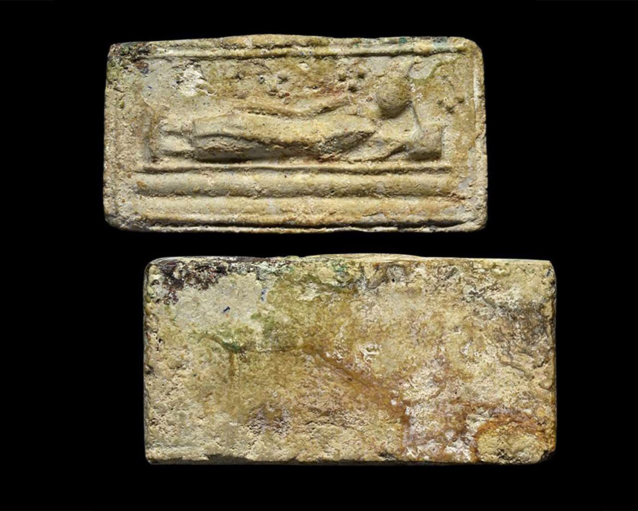 พระสมเด็จบางขุนพรหม พิมพ์ไสยาสน์ กรุเจดีย์เล็ก วัดใหม่อมตรส ของอรรณพ สิรินันท์วิทย์.