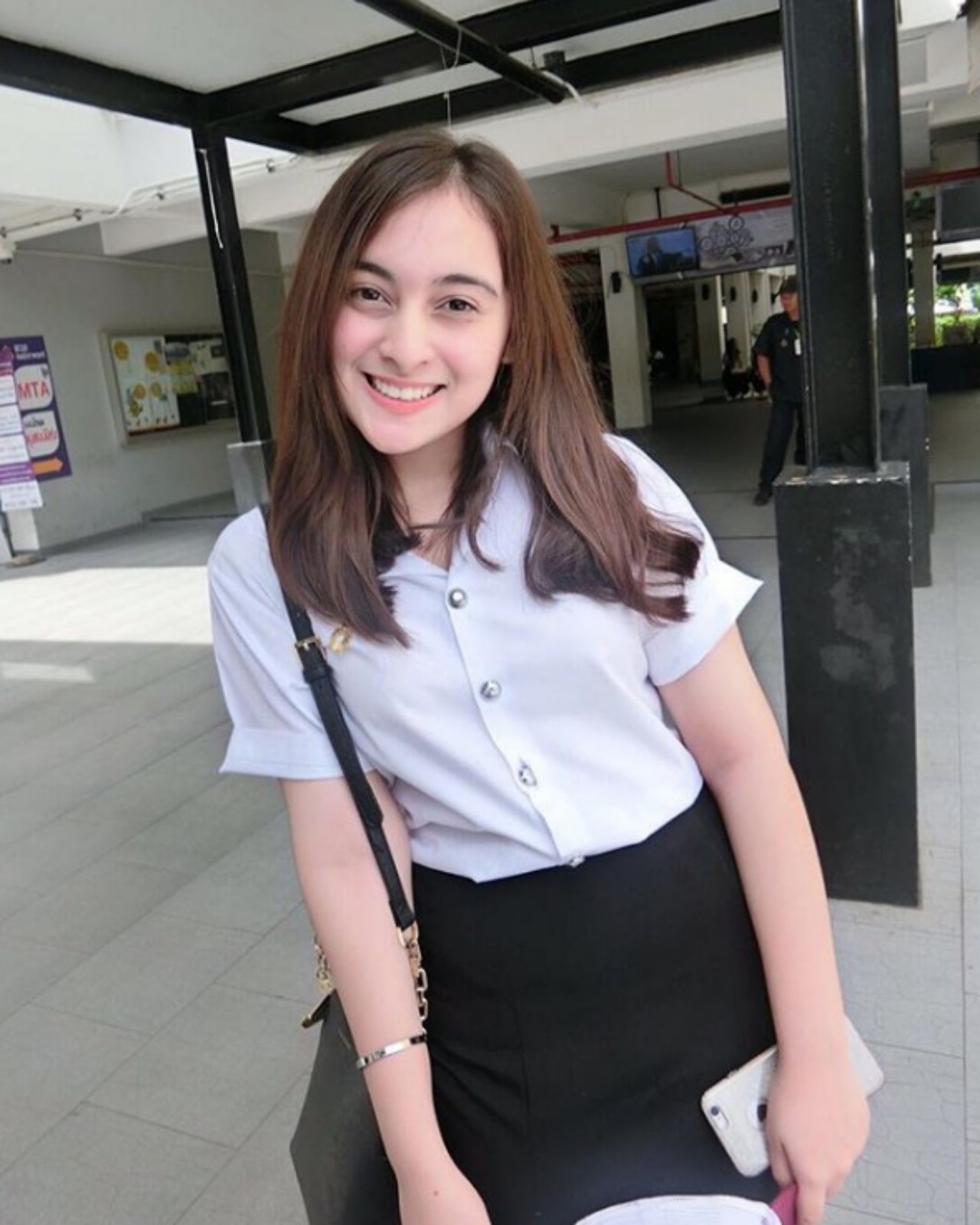 บี - วารีญา ไทยเศรษฐ์