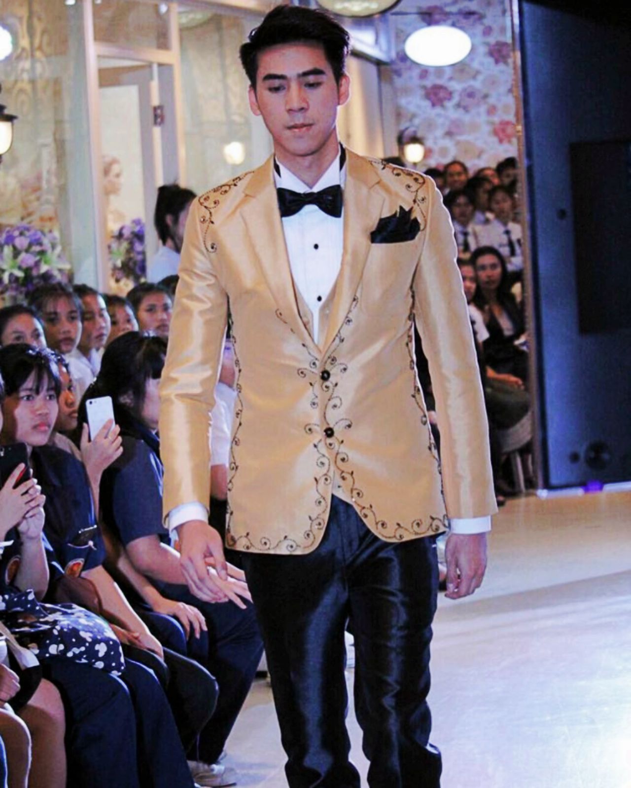 งานแฟชั่นโชว์ ก็มี