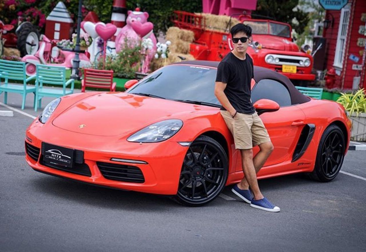 ซุปเปอร์คาร์เพียบ