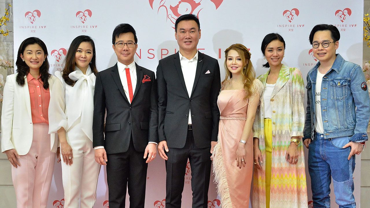 เปิดคลินิก ชนะชัย จุลจิราภรณ์ และ นพ.พุฒิพงศ์ ภูมิสุวรรณ จัดงานเปิด “lnspire IVF” คลินิกเพื่อการเจริญพันธุ์และการวางแผนครอบครัว โดยมี โศภนา เลวิจันทร์, สุริยน ศรีอรทัยกุล และ พราวพรรณ เลาหพงศ์ชนะ มาร่วมงานด้วย ที่อาคารเพลินจิต เซ็นเตอร์ วันก่อน.