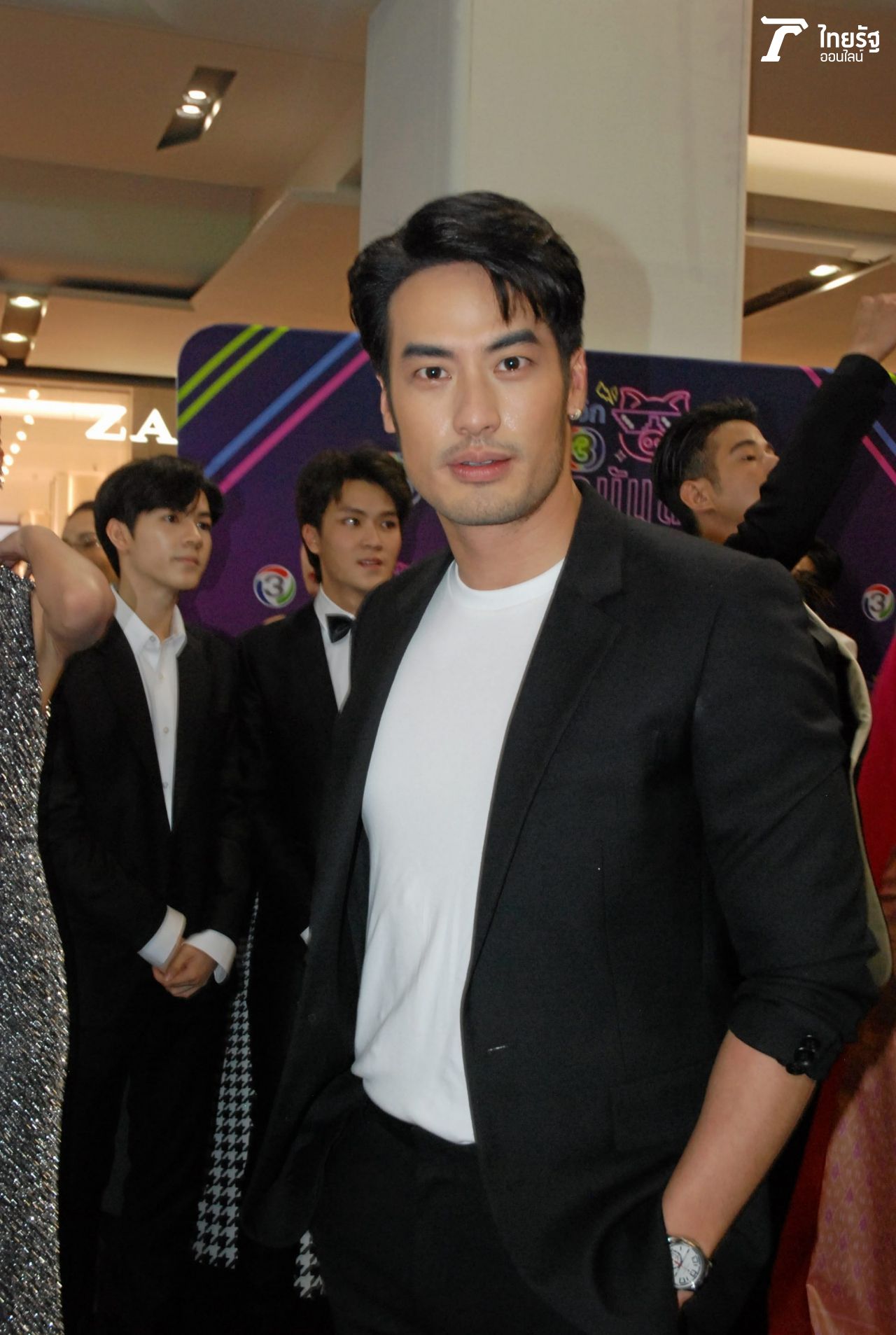 สไตล์ที่คุ้นเคย บอย ปกรณ์ ให้คะแนนกันเองตามแต่ชอบนะ