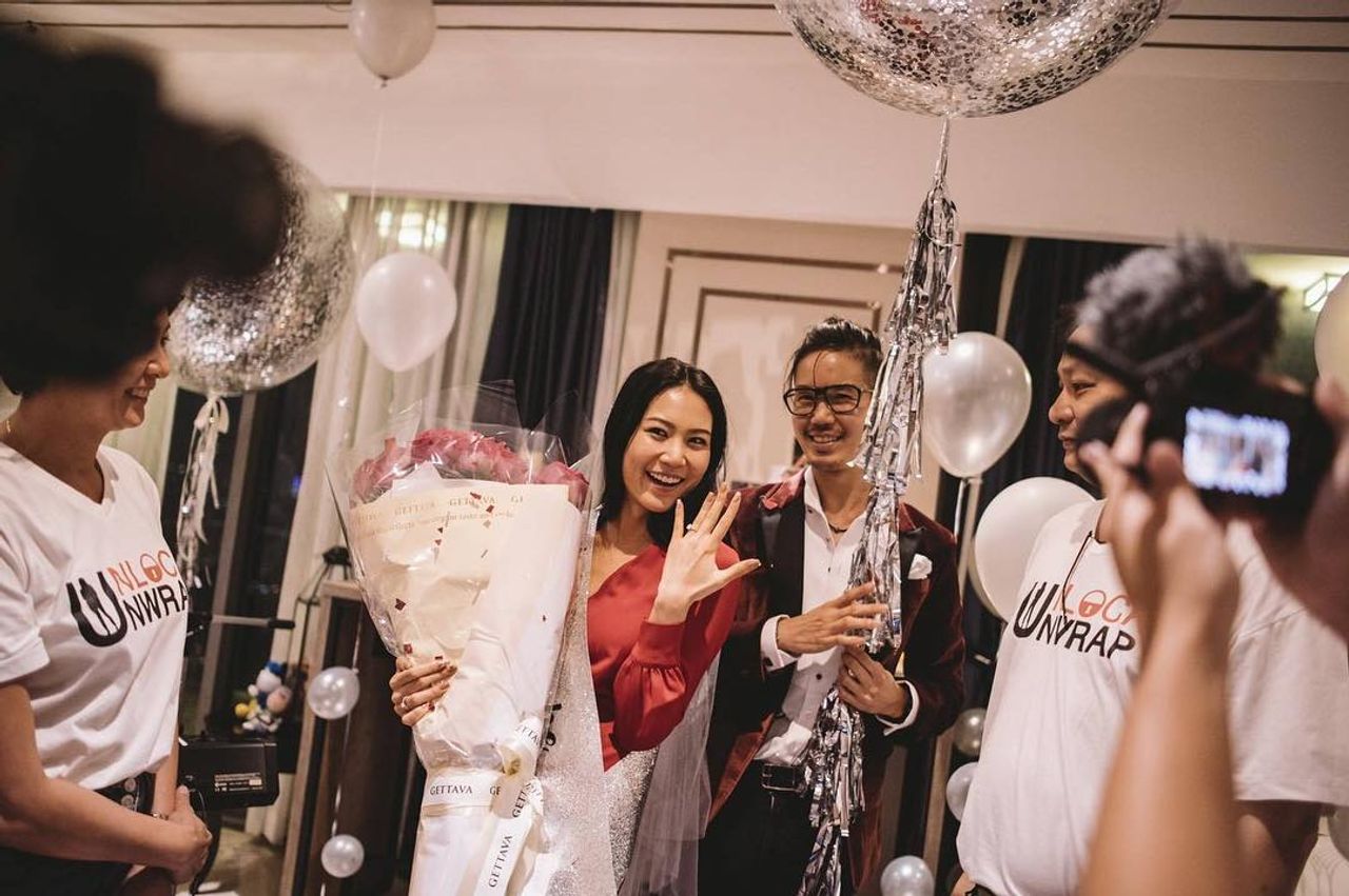 บรรยากาศตอนที่นิ้ง โศภิดา ถูกขอแต่งงาน ขอบคุณภาพจากไอจี @ningsophidaa
