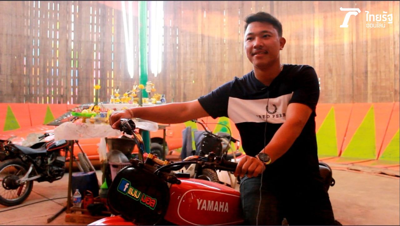 นายสถาพร ชาวขมิ้น หรือ แมมมอส กับอาชีพเสี่ยงตาย ขี่มอเตอร์ไซค์ไต่ถัง