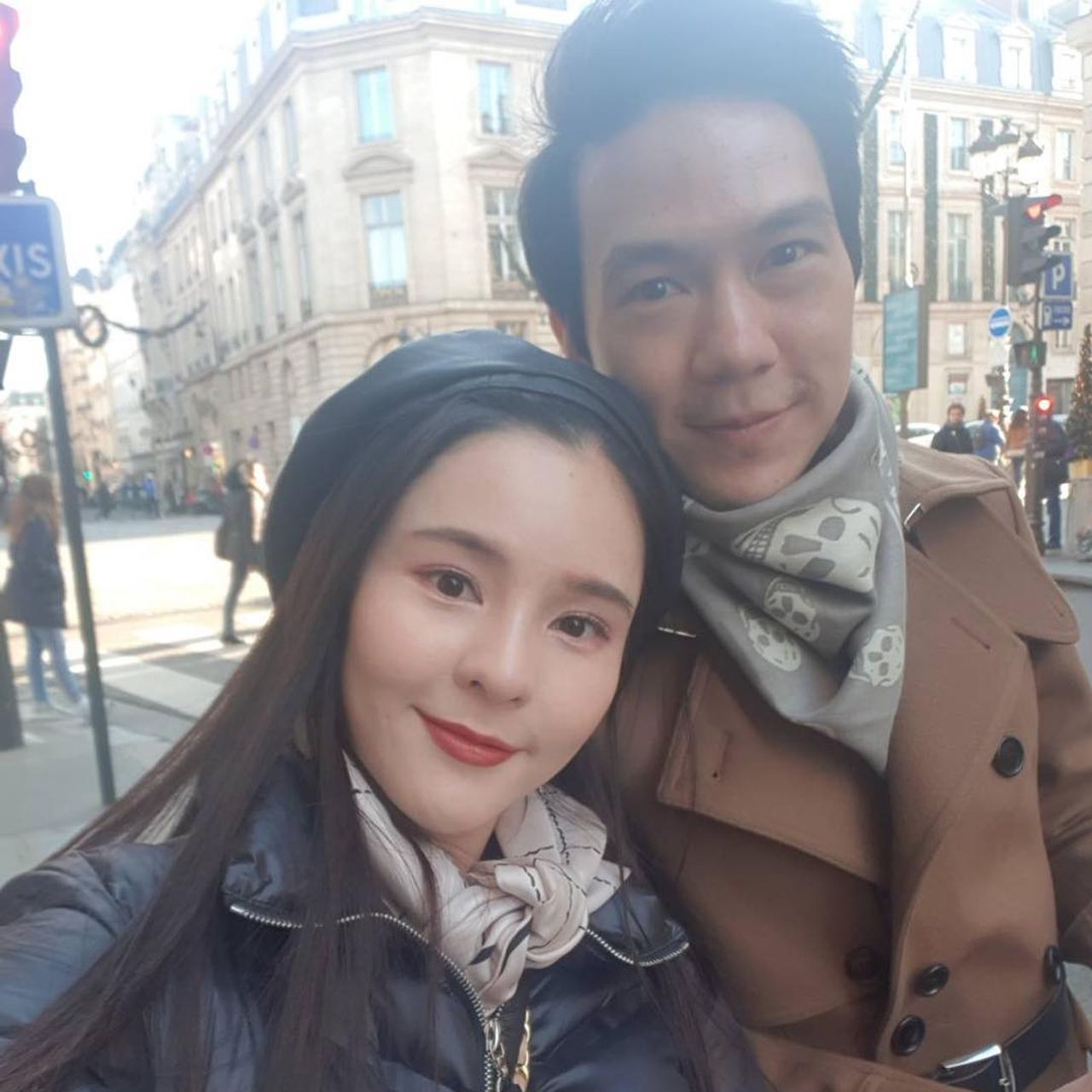 ออม-แอม ขอบคุณภาพจากไอจี @amp.ongkosit