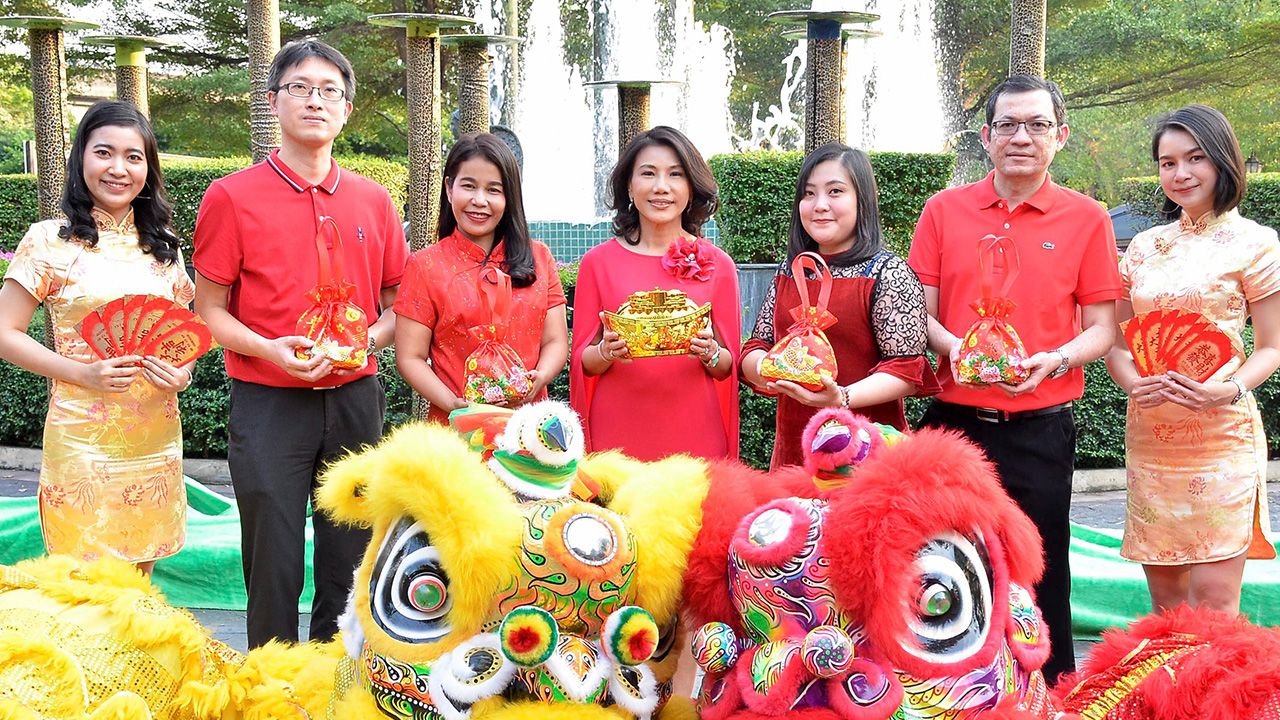 ตรุษจีน ศุภานวิต เอี่ยมสกุลรัตน์ จัดงาน WONDERFUL CHINESE NEW YEAR 2019 ฉลองเทศกาลตรุษจีน โชว์แสดงพิเศษสุดอลังการเชิดสิงโต-มังกร พร้อมขบวนเทพเจ้าแห่งโชคลาภ โดยมี ยุทธนา ภู่ประกาย, อารีย์ อำนัก และ อนุพงศ์ กิจการเจริญสิน มาร่วมงานด้วย ที่เดอะ คริสตัล วันก่อน.