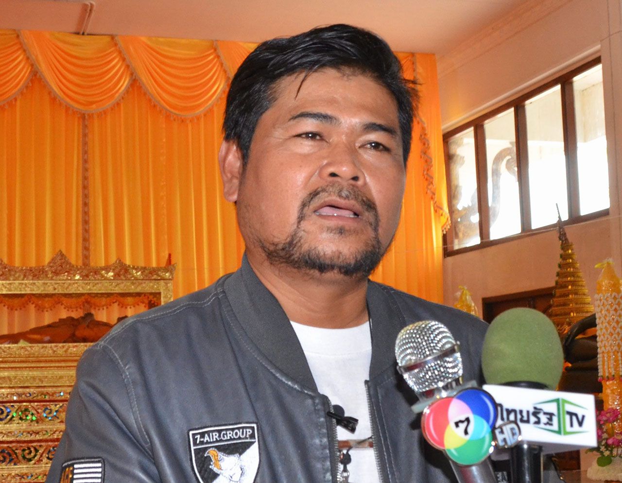 นายทวัฒน์ชัย  แสนประสิทธิ์  หรือ “กำนันป่อง” รอดชีวิตมาแล้วถึง 5 ครั้ง.