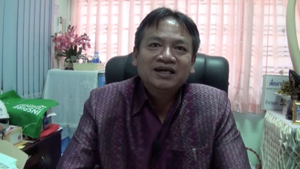 นายประพันธ์ ขันโมลี ผู้อำนวยการโรงเรียน