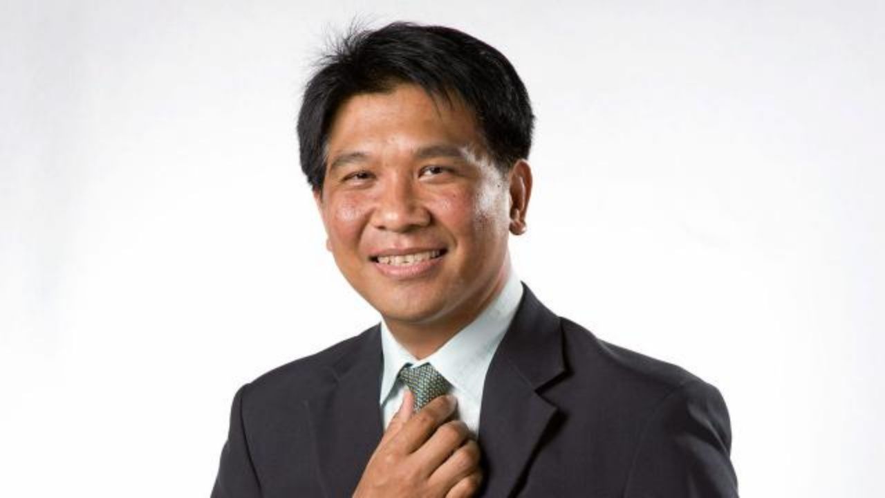 ผศ.ดร. ธนวรรธน์ พลวิชัย กรรมการสลากกินแบ่งรัฐบาล 