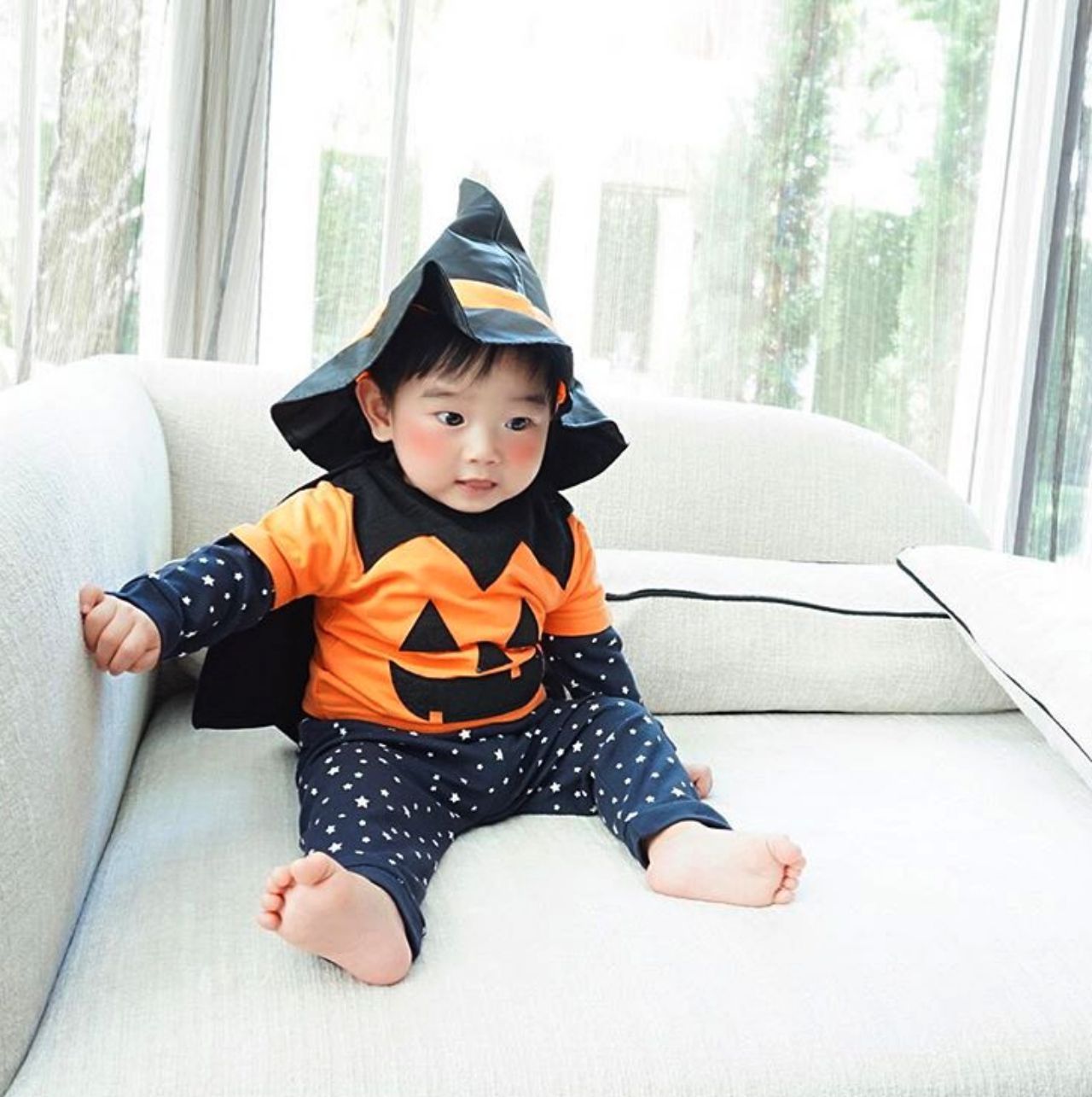 น้องอคิณ ลูกแม่เนย เป็นพ่อมดครับ 