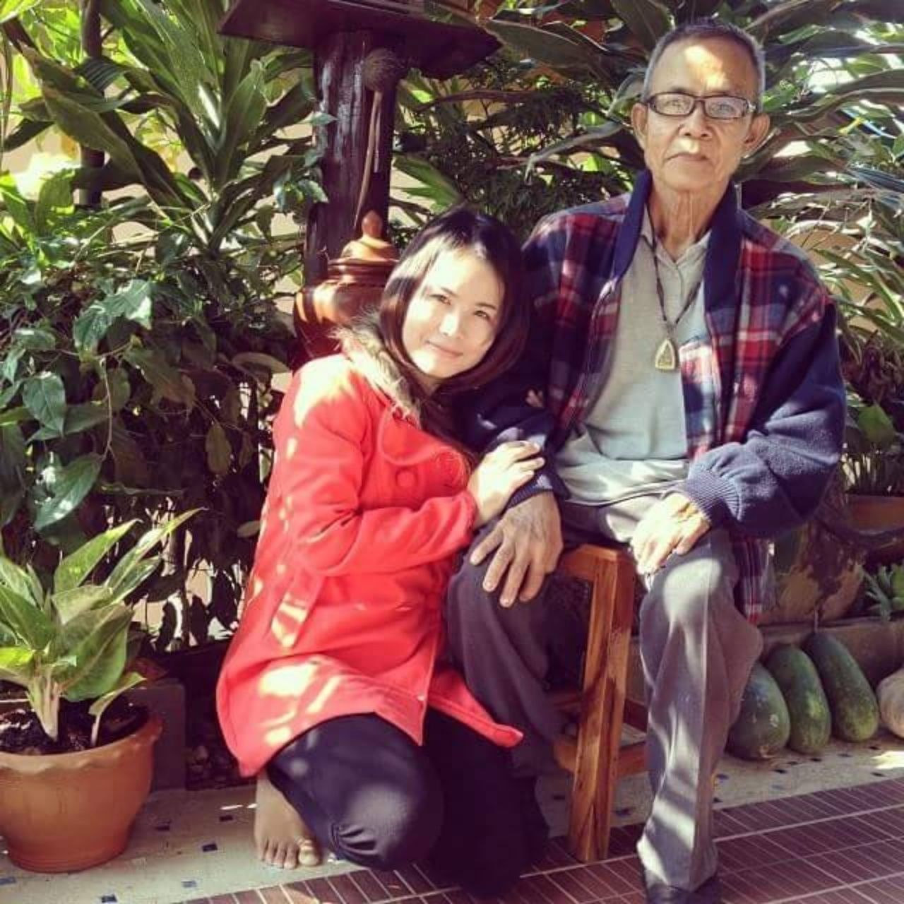 ลุงประสิทธิ์ กับลูกสาว