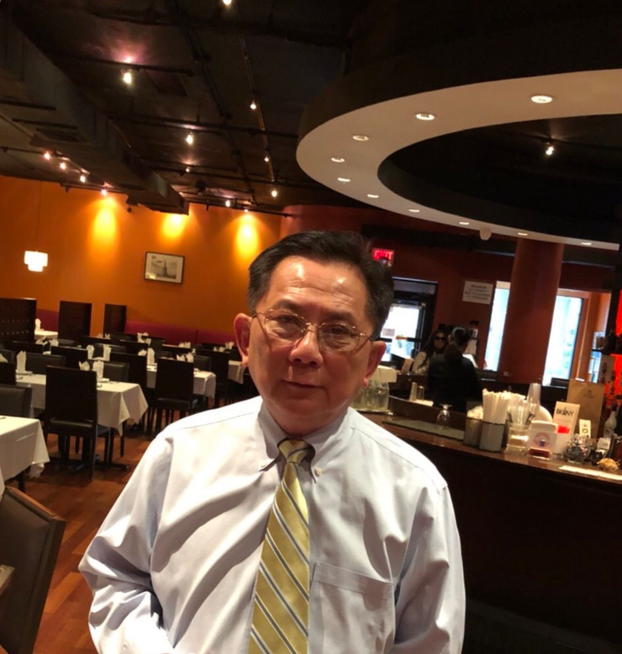 นายอุตสาห์ กิตติกรเจริญ เจ้าของร้านอาหารไทย BKNY