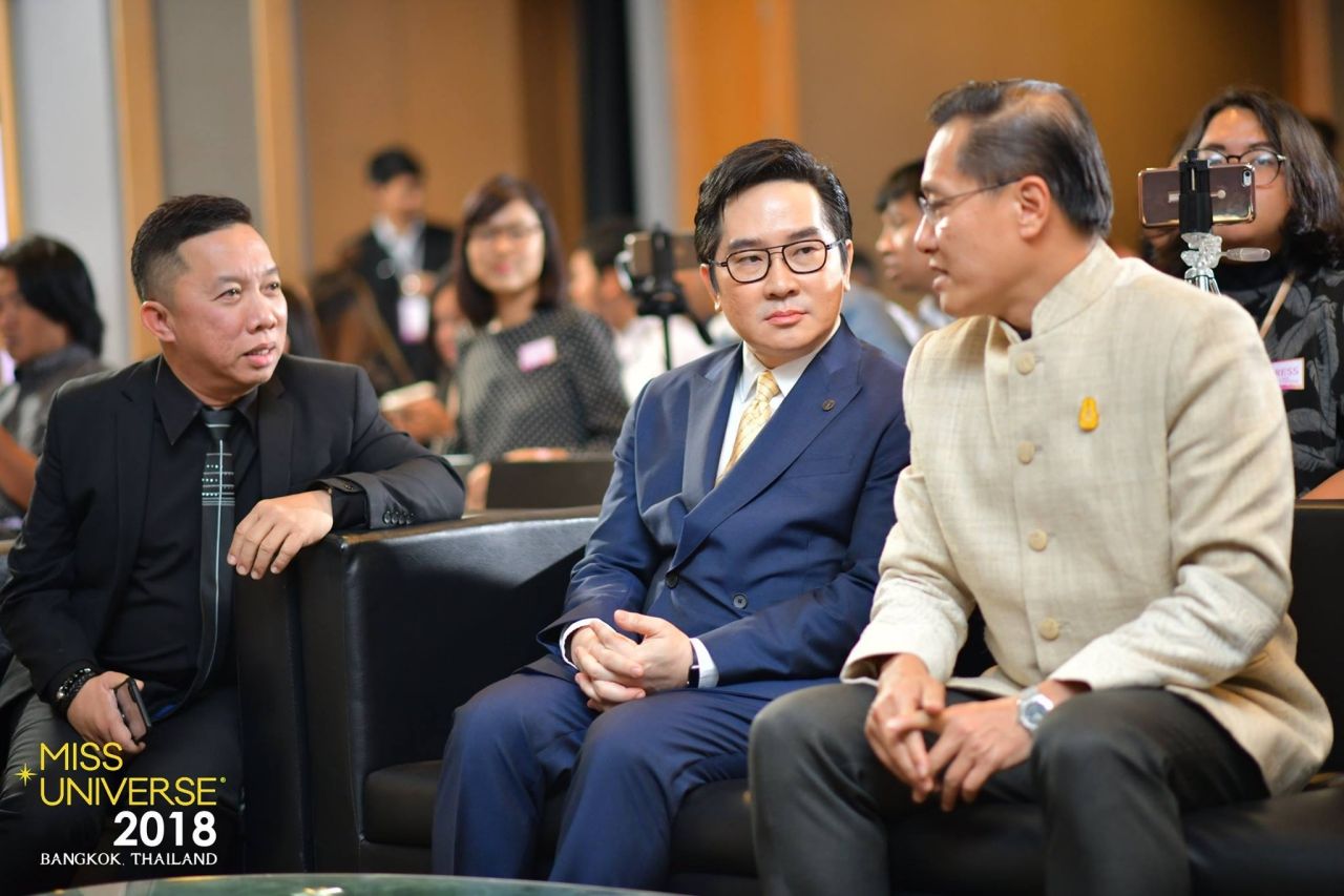 (ซ้ายสุด) ตี๋ แมทชิ่ง สมชาย ชีวสุทธานนท์