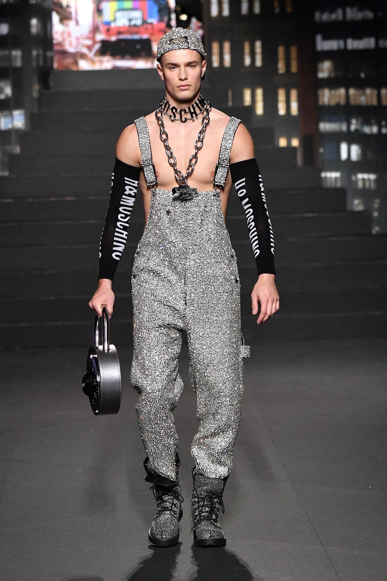 ล่ำจังๆ 